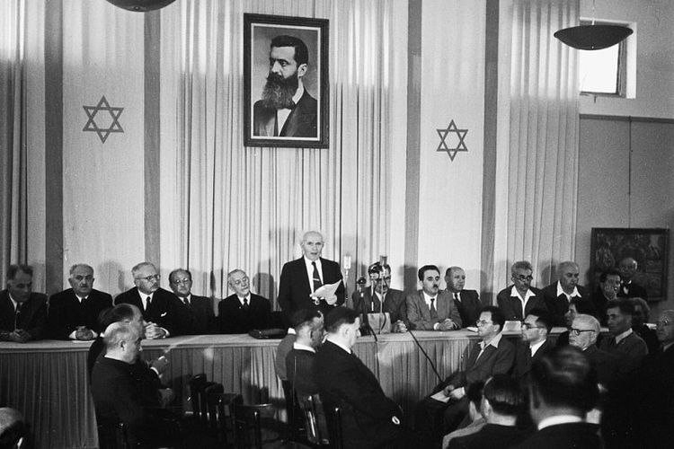 David Ben Gurion memproklamasikan berdirinya negara Israel pada 14 Mei 1948.