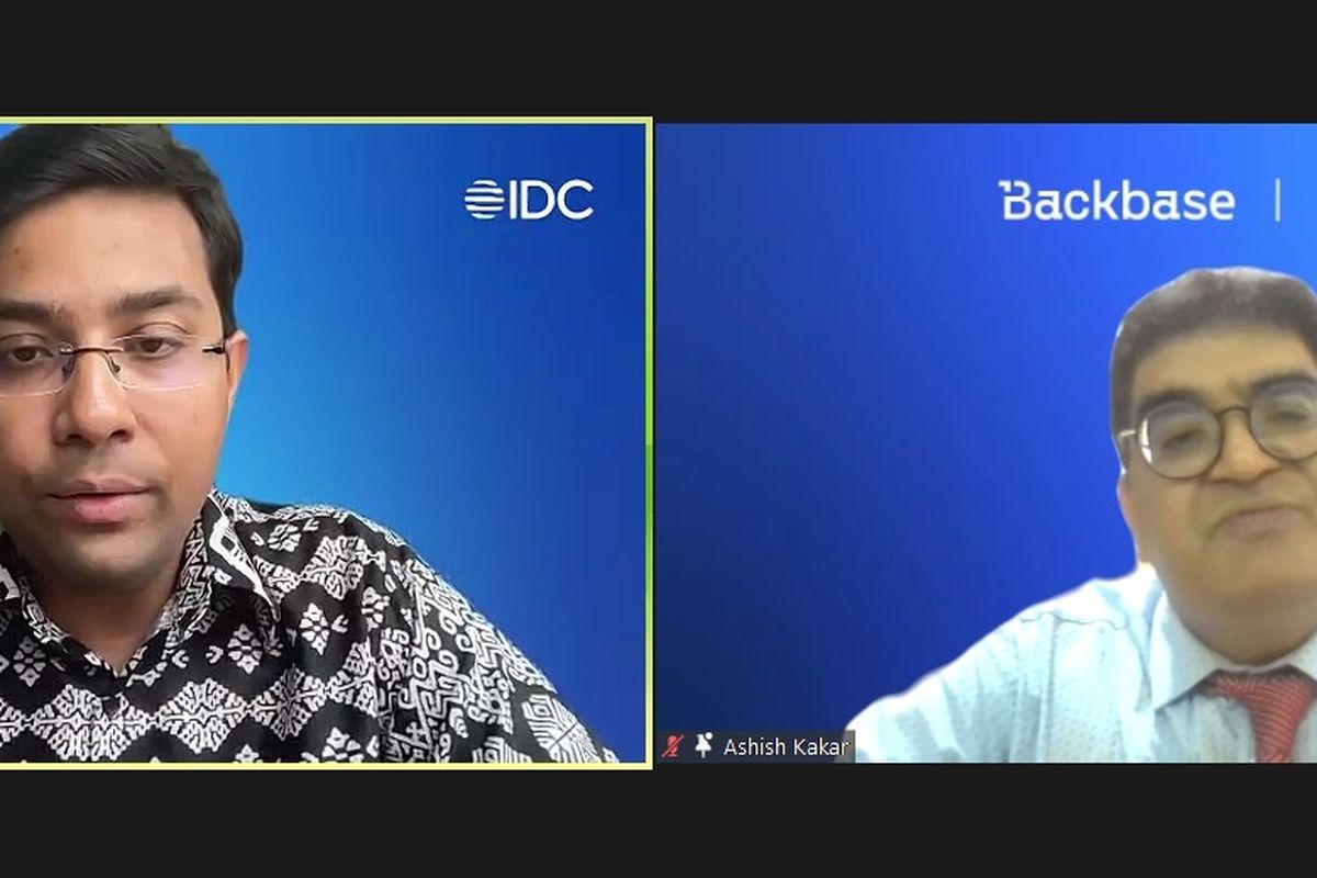 Regional Vice President Asia Backbase Riddhi Dutta dan Senior Director of Research, APAC, IDC Ashish Kakar dalam konferensi pers daring, Selasa (22/8/2023)