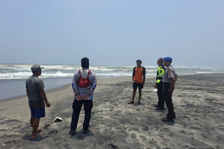 Sepekan Pencarian, Nelayan yang Diduga Jatuh Di Perairan Cianjur Dinyatakan Hilang, Tim SAR Tutup Operasi Pencarian.