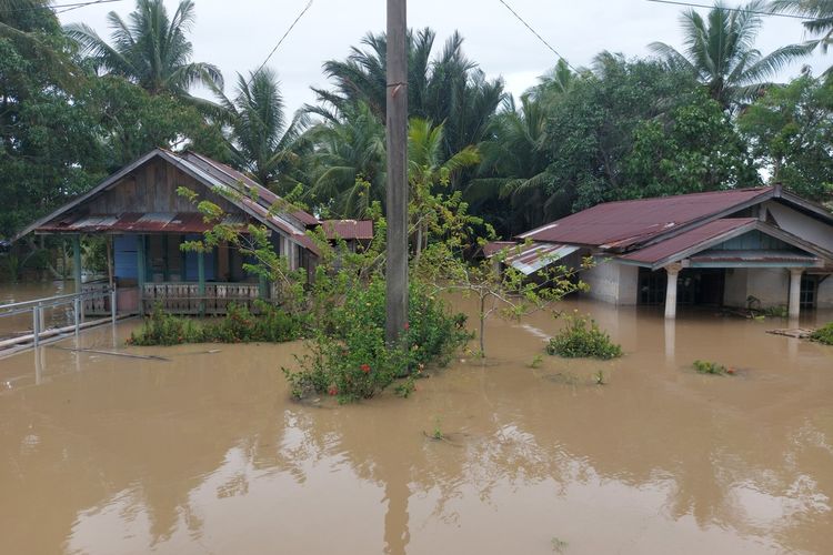 Rumah warga di Kota Bengkulu direndam banjir