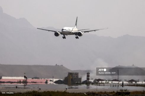 Pesawat Komersial Pertama Mendarat di Kabul sejak Taliban Berkuasa, Ini Nama Maskapainya