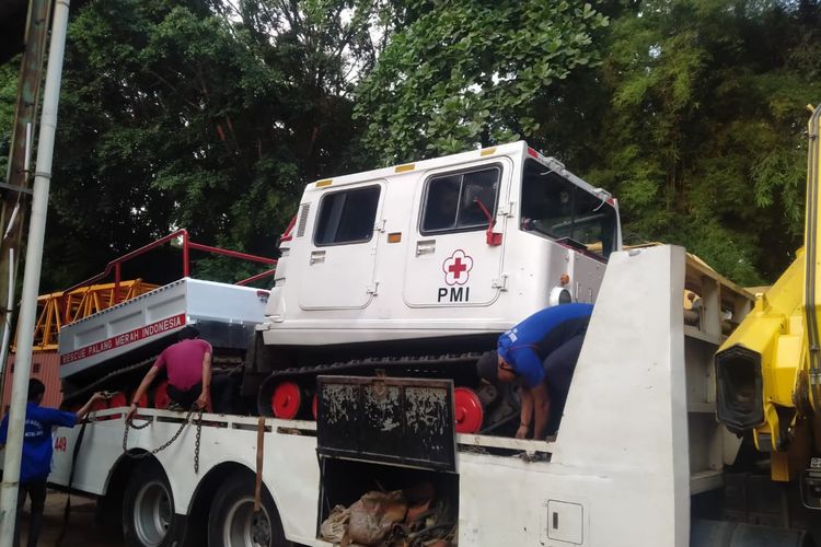 Palang Merah Indonesia ( PMI) mengerahkan dua unit kendaran taktis hagglund ke lokasi yang berpotensi terdampak bencana erupsi Gunung Merapi di wilayah Yogyakarta dan Jawa Tengah. 