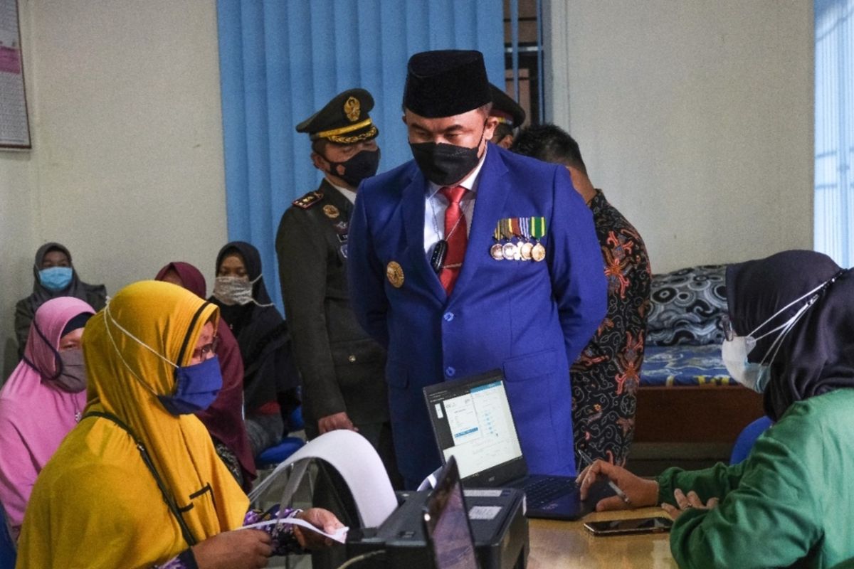 Bupati Dharmasraya Sutan Riska Tuanku Kerajaan