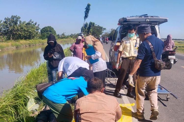 Mayat Pria Bertato Mengambang di Irigasi Pamali Brebes, Polisi Usut Penyebab Kematian