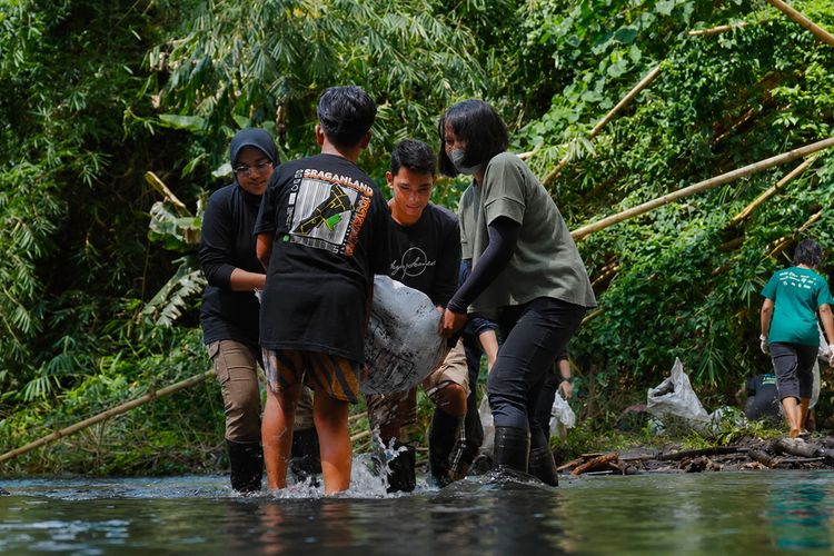 Rela Tinggalkan Karier Korporasi, Kisah Fainta Pilih Hidupkan Kembali Mata Air yang Mati