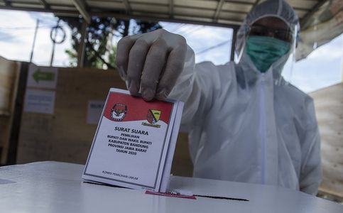 Indonesia Highlights: Indonesia’s Ruling Party Dispels Political Dynasty Stigma | Indonesian National Police Hails Peaceful Regional Elections | Indonesia’s Bio Farma Has Not Confirmed Whether Older Adults to Receive Covid-19 Vaccine
