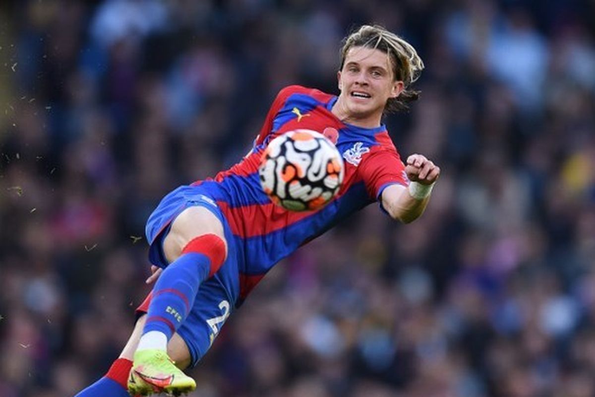 Aksi Conor Gallagher dalam laga Manchester City vs Crystal Palace pada lanjutan pertandingan Liga Inggris 2021-2022 yang digelar di Stadion Etihad, 30 Oktober 2021.