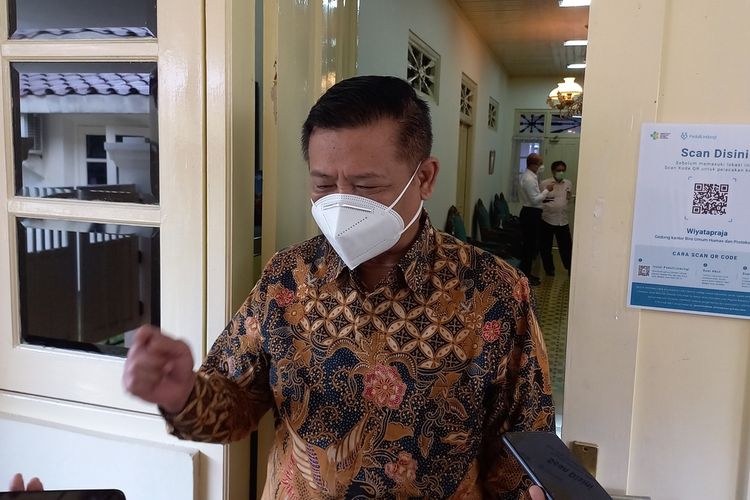 Sekda DIY ditemui di Kantor Gubernur DIY, Kompleks Kepatihan, Kota Yogyakarta Rabu (5/1/2022)