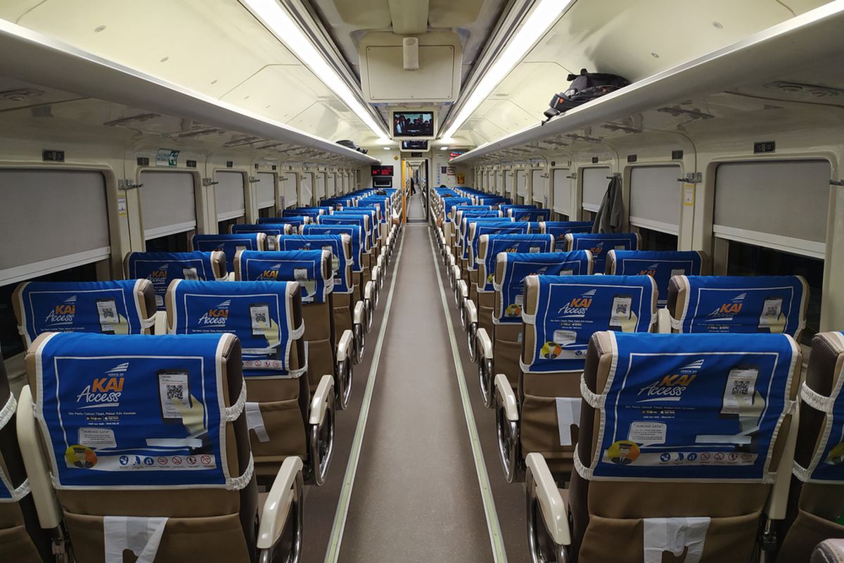 Ilustrasi kabin kereta api ekonomi.