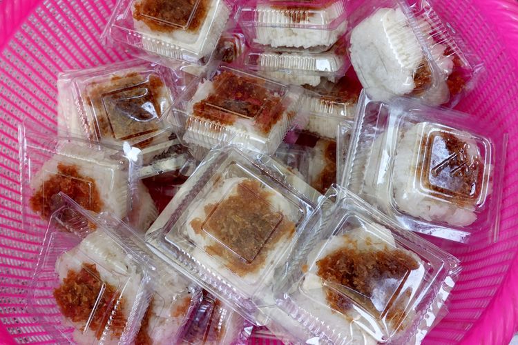 Ketan unti, kuliner khas Kampung Portugis.