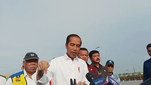 Disindir Anies, Jokowi Jelaskan Alasan Gaji TNI-Polri Hanya Naik Empat Kali