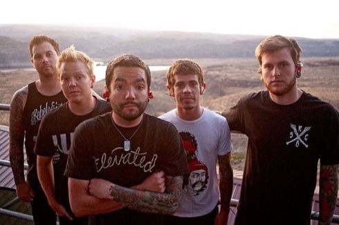 Lirik dan Chord Lagu Here’s to the Past - A Day to Remember