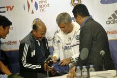 Rahmad Darmawan Senang Dapat Tanda Tangan Mourinho 