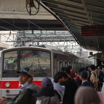 Catat, Ada perubahan Jalur KRL di Stasiun Tanah Abang