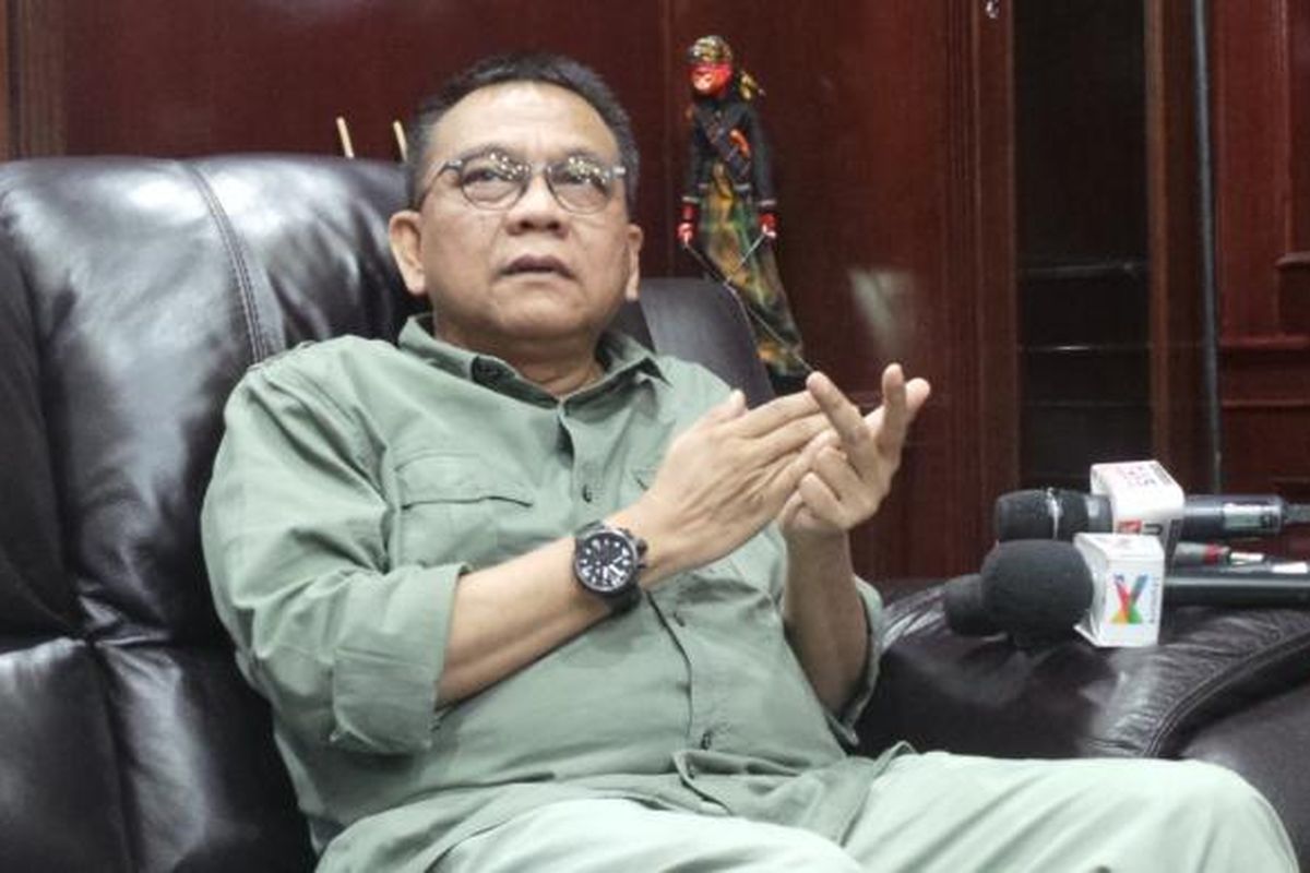 Wakil Ketua DPRD DKI Jakarta sekaligus Ketua DPD Gerindra DKI Jakarta Mohamad Taufik, saat ditemui di ruang kerjanya di lantai 9 Gedung DPRD DKI Jakarta, Selasa (26/7/2016).