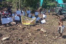 Tolak Pembangunan Jalan ke Kawasan Hutan Bowosie, Warga: Bapak Jokowi, Bunuh dan Tembak Mati Saja Kami