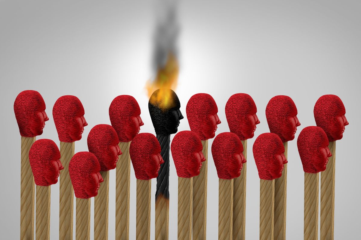 Ilustrasi burnout. Burnout bukan sekadar rasa lelah biasa, tapi kondisi serius yang bisa mengubah fungsi otak dan mengganggu kesehatan emosional.