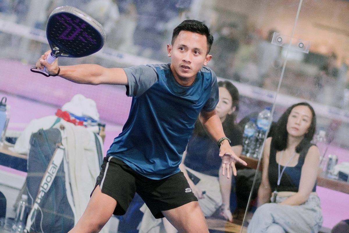 Mantan atlet tenis Moh Farid Mauludi (26) yang kini mendalami dan menjadi pelatih padel di Surabaya.