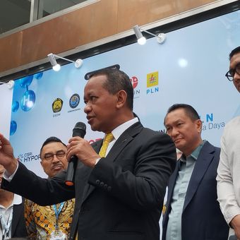 Menteri ESDM Bahlil Lahadalia dalam Global Hydrogen Ecosystem Summit & Exhibition 2025 di Jakarta Convention Centre, Jakarta Pusat, Selasa (15/4/2025).