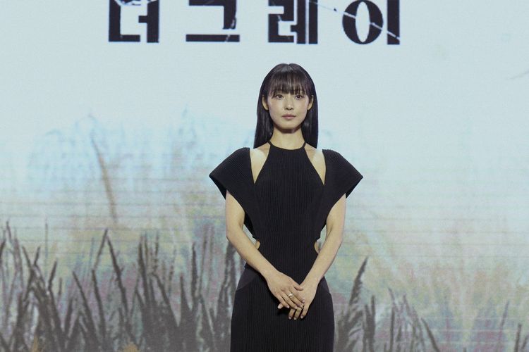 Aktris Jeon So Nee saat konferensi pers serial Parasyte: The Grey di Korea Selatan, Selasa (26/3/2024).