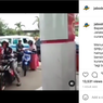 Pria Ini Protes Merasa Dicurangi Saat Isi BBM, Ini Tips Aman Isi BBM