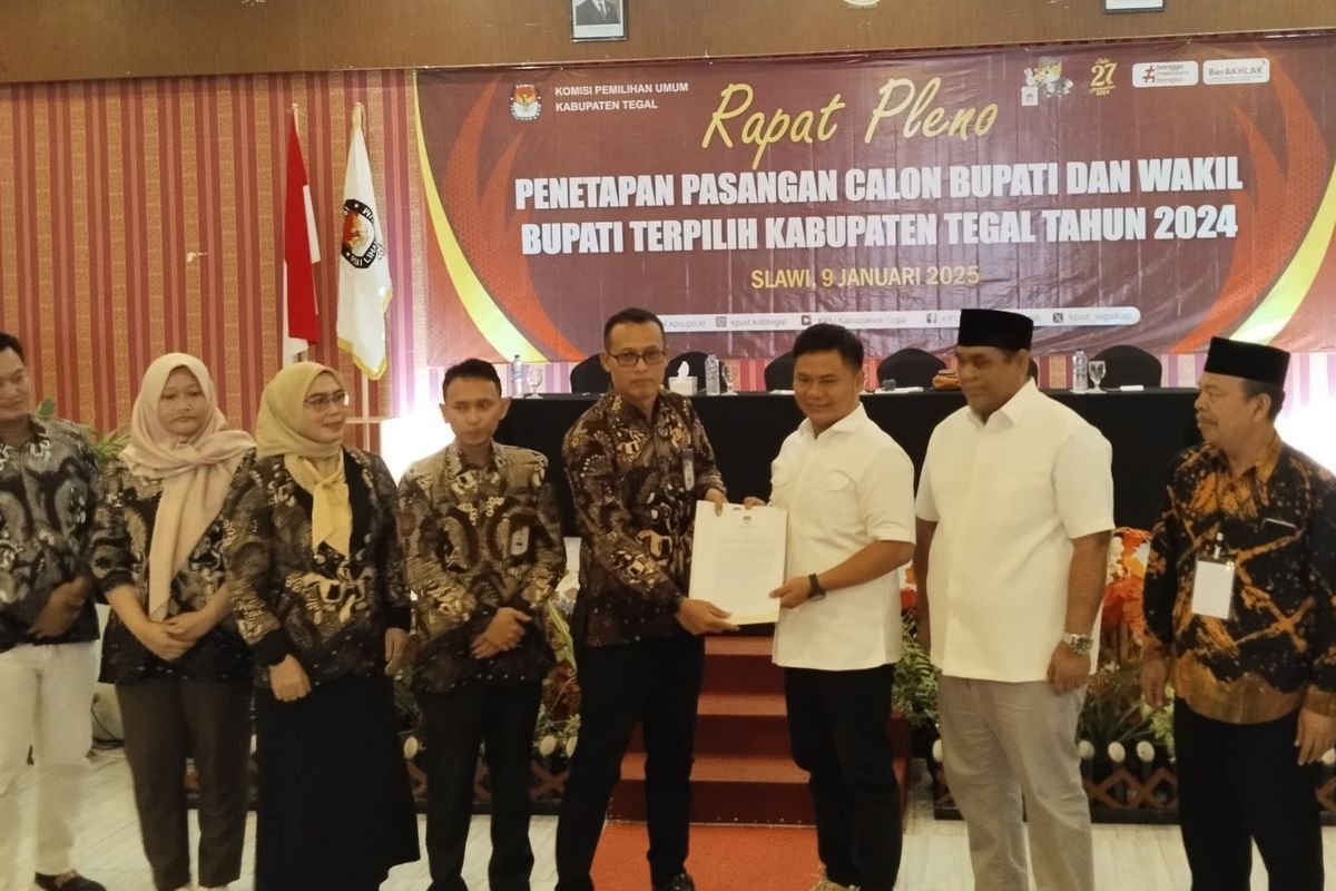 KPU Tetapkan Ischak-Kholid Bupati dan Wakil Bupati Tegal 2024-2029