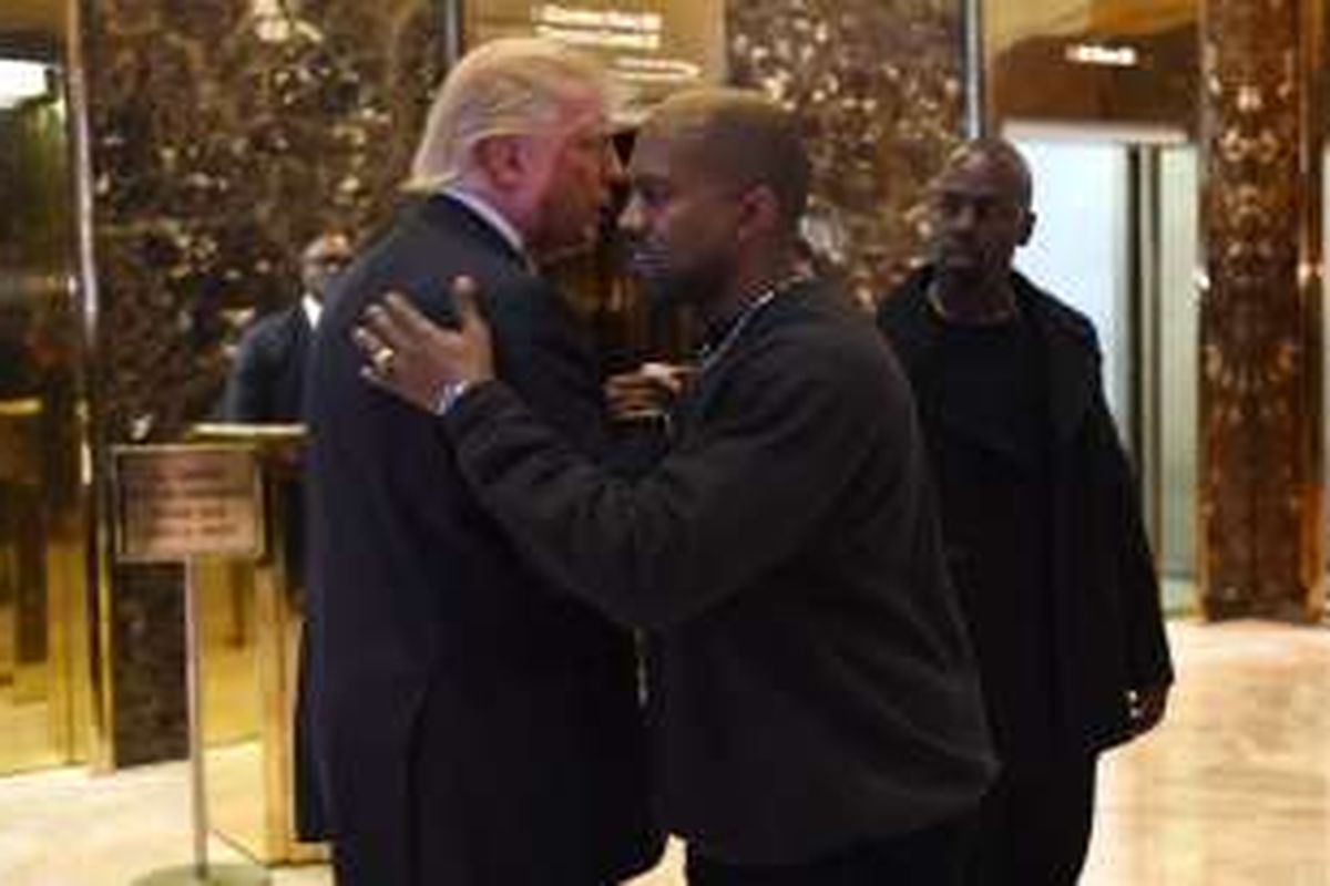 Artis musik Kanye West mengadakan pertemuan dengan presiden terpilih AS di Trump Tower, New York, Selasa (13/12/2016).