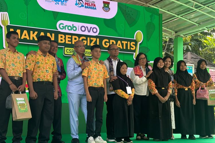 Grab dan OVO Salurkan MBG Berbasis CSR ke 5.235 Anak di 36 Sekolah