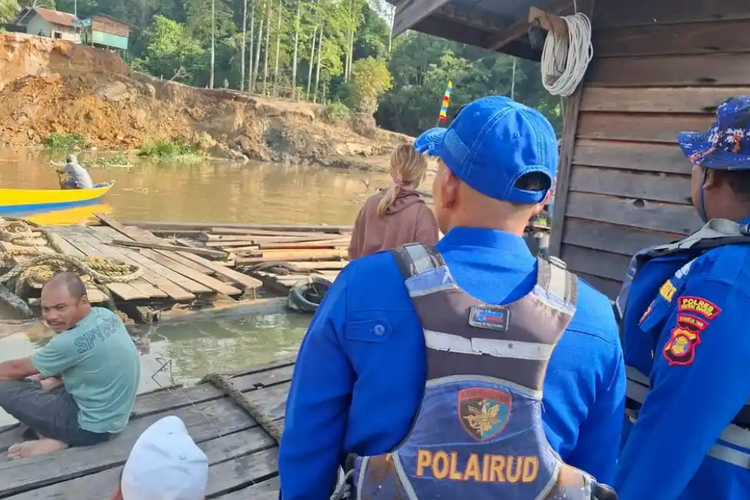 Kronologi Longsor Muara Bunyut: Diawali Suara Retakan, Kabel Bergeser hingga 4 Rumah Ambruk