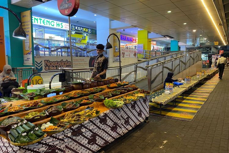 810 Mitra GrabMerchant Sajikan 4.500 Hidangan Nusantara di Perayaan Kemerdekaan