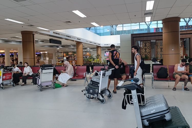 Menhub: Penumpang Bisa Refund Tiket Pesawat 100 Persen Akibat Dampak Erupsi Anak Krakatau
