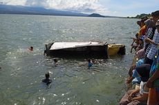 Lepas Kendali, Mobil Boks Terjun ke Laut Teluk Bima