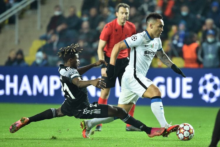 Aksi penyerang Inter Milan Lautaro Martinez dalam laga matchday keempat Grup D Liga Champions 2021-2022 melawan Sheriff Tiraspol di Sheriff Stadium, Kamis (4/11/2021) dini hari WIB.