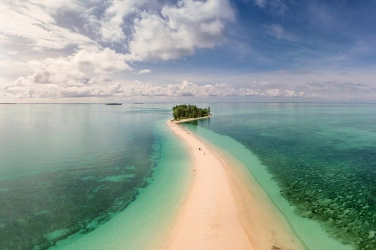 Menemukan Keseimbangan Hidup di Morotai, Ketika Laut Jadi Guru dan Masyarakat Jadi Sahabat