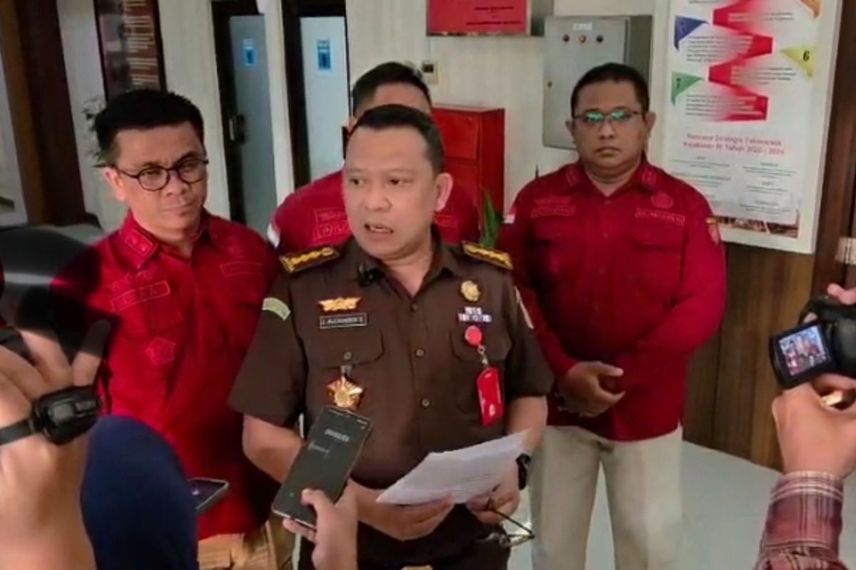 Asisten Pidana Khusus Kejaksaan Tinggi Jawa Tengah, Lukas Alexander saat ditemui di kantornya, Rabu (13/8/2025).