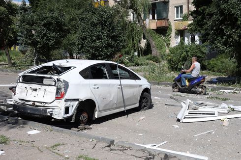 Ukraina Hari Ini: Konvoi Mobil Sipil di Zaporizhzhia Diserang, 23 Tewas dan 28 Luka-luka