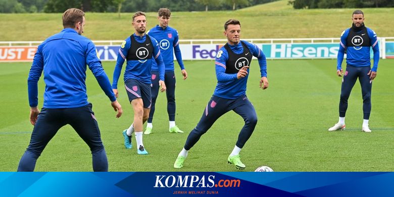 Umpan Pendek dalam Sepak Bola: Teknik dan Keunggulannya - Kompas.com - KOMPAS.com