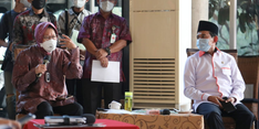 Mensos Risma Paparkan Evaluasi Hambatan Penyaluran Bansos di Semarang dan Sekitarnya 