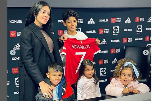 Teken Kontrak di Man United, Anak Ronaldo Gunakan Nomor Punggung 7
