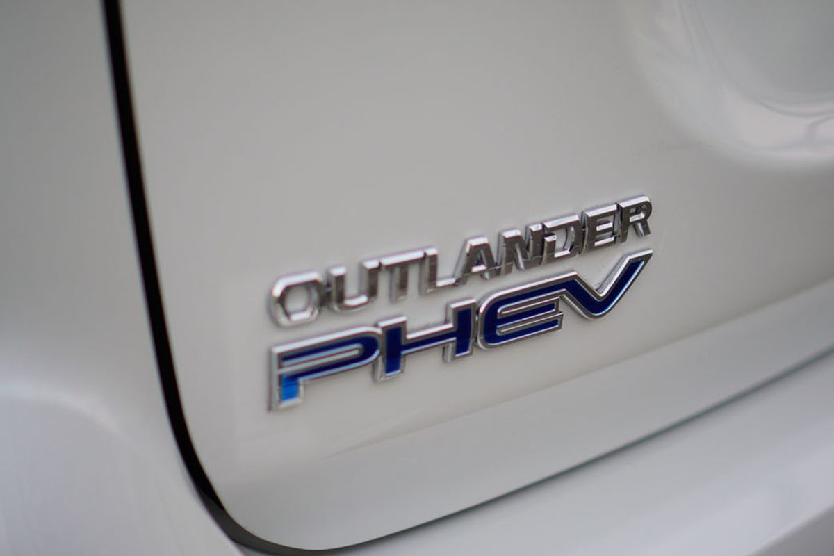 Detil produk terbaru dari Mitsubishi di GIIAS 2019, Outlander PHEV