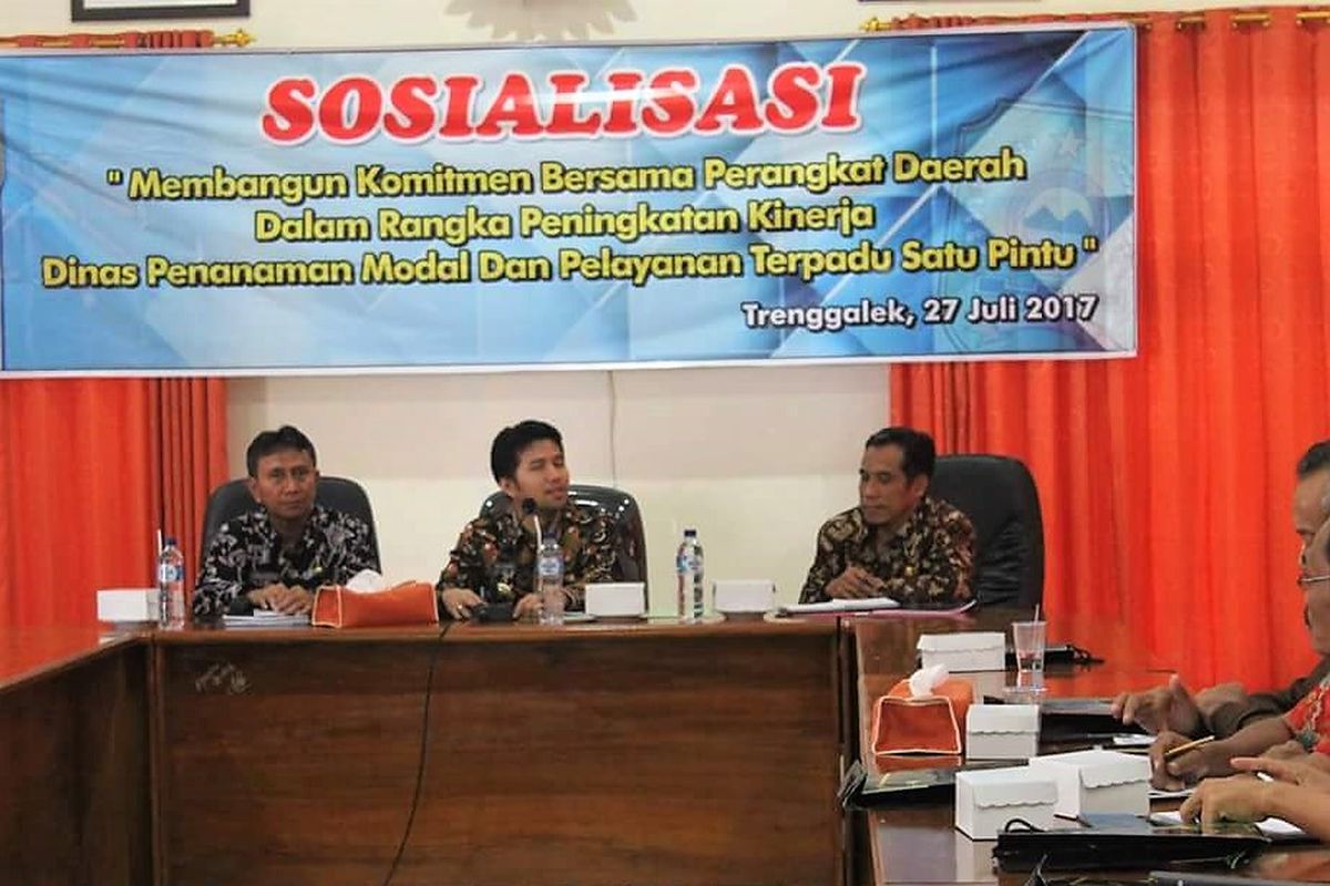 Pemerintah Kabupaten Trenggalek berencana memangkas proses perijinan untuk mendorong percepatan investasi.