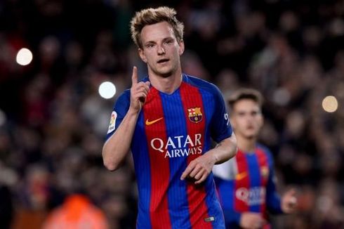 Komentar Rakitic soal Peluang Barcelona Raih 3 Gelar