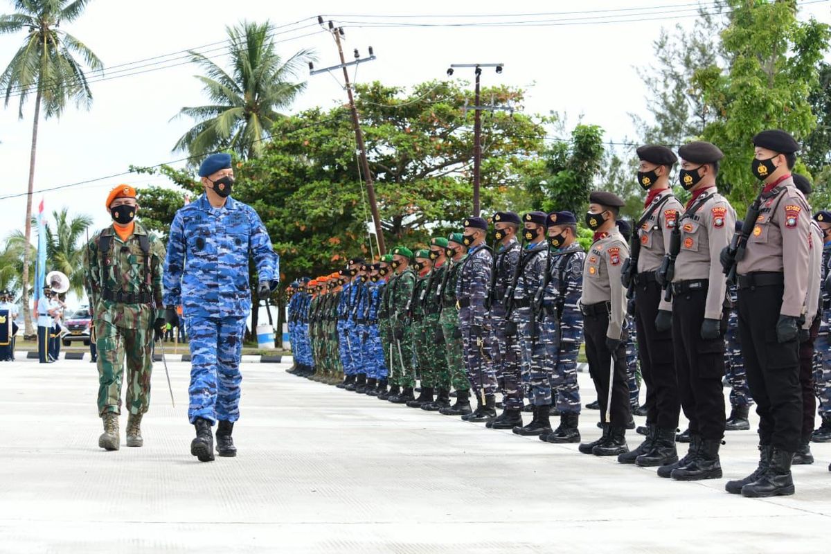 Kepala Staf Angkatan Udara (KSAU) Marsekal Fadjar Presetyo meresmikan empat satuan baru guna mempertebal kekuatan pertahanan wilayah udara di Ranai, Natuna, Kepulauan Riau, Jumat (22/10/2021).
