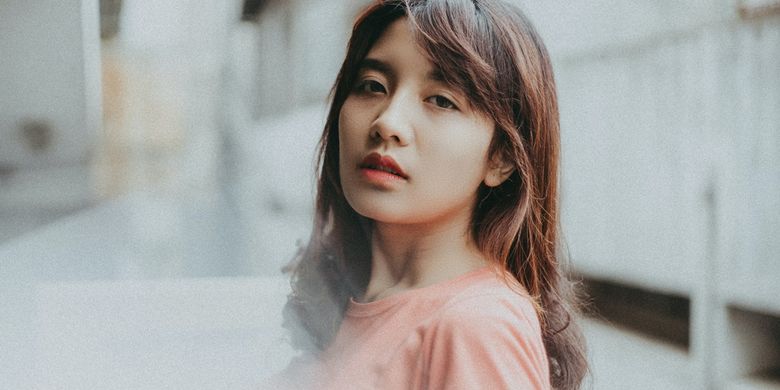 5 Cara Menjadi Cewek Cool yang Menarik Perhatian - Kompas.com