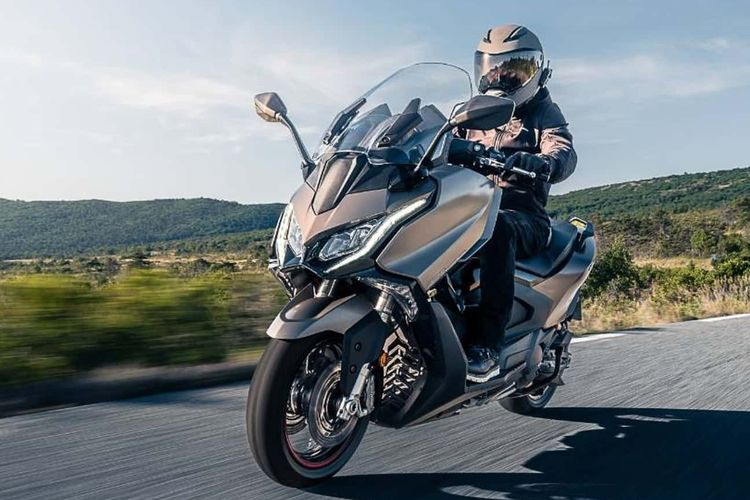 Motor baru Kymco AK Premium yang mau bersaing dengan Yamaha TMax