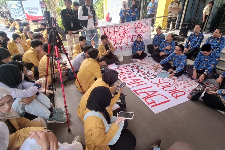 Pasca-Rektor Ditangkap KPK, Plt Rektor Unsoed Langsung Sepakati 8 Tuntutan Demo Mahasiswa!