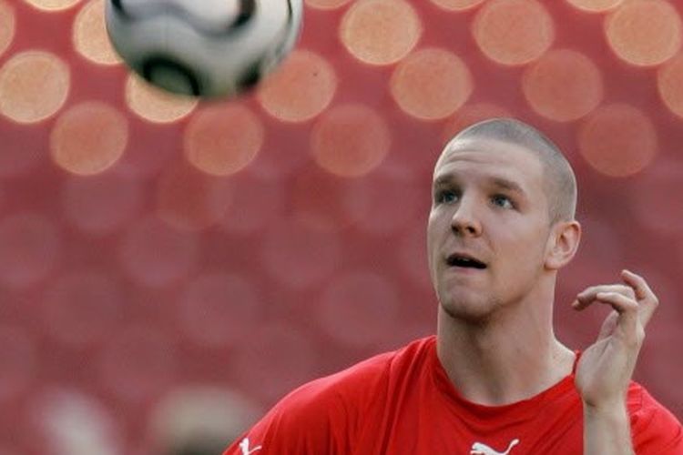 Pesepak bola asal Swiss yang pernah bermain untuk Arsenal, Philippe Senderos.