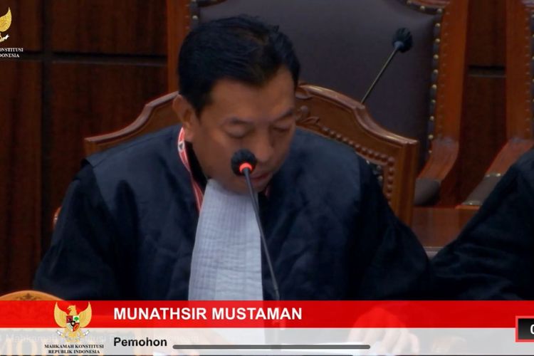 Kuasa Hukum Gerindra Munathsir Mustaman dalam sidang sengketa hasil Pileg 2024 di Gedung Mahkamah Konstitusi (MK), Selasa (30/4/2024). 