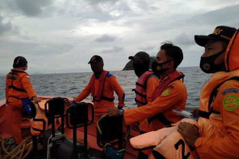 Detik-detik Penumpang Kapal Terjun ke Laut, Sempat Duduk di Dek, Tatapan Kosong