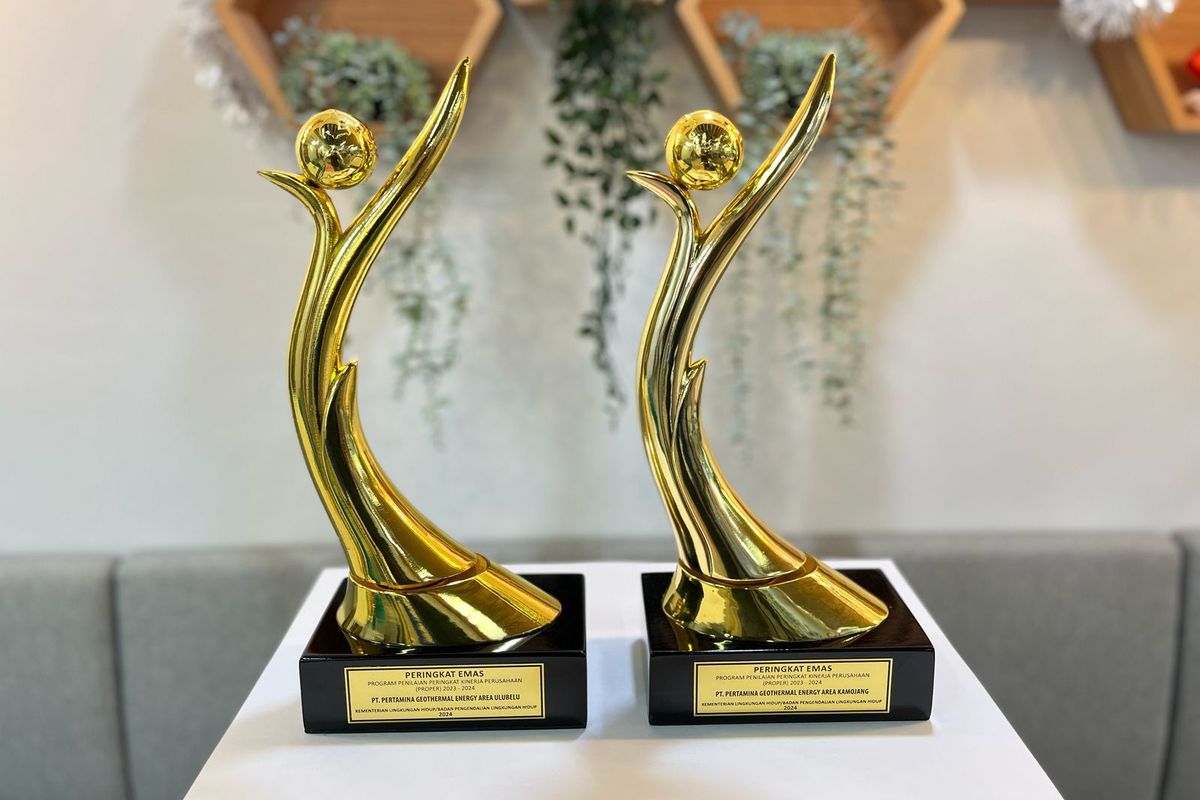 Penghargaan Proper Emas 2025 yang diraih PGE. 